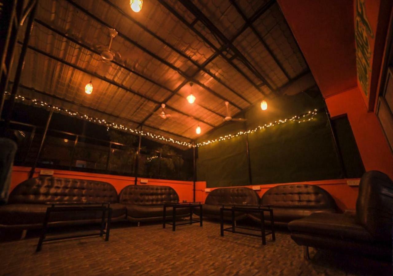 Happinest - The Backpacker'S Hostel Mumbai Bagian luar foto