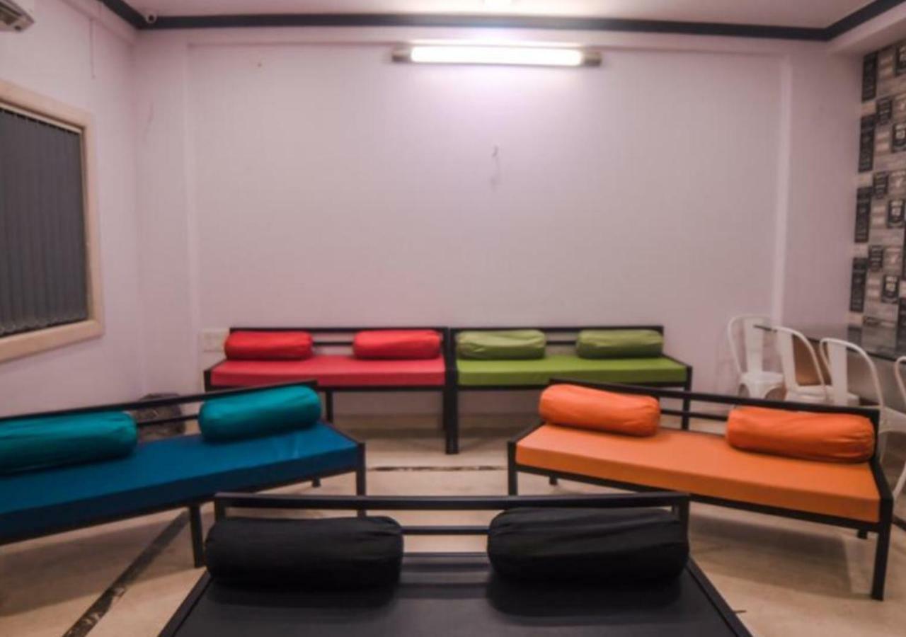Happinest - The Backpacker'S Hostel Mumbai Bagian luar foto