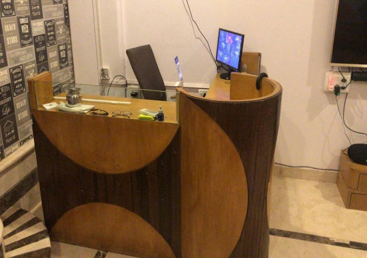 Happinest - The Backpacker'S Hostel Mumbai Bagian luar foto